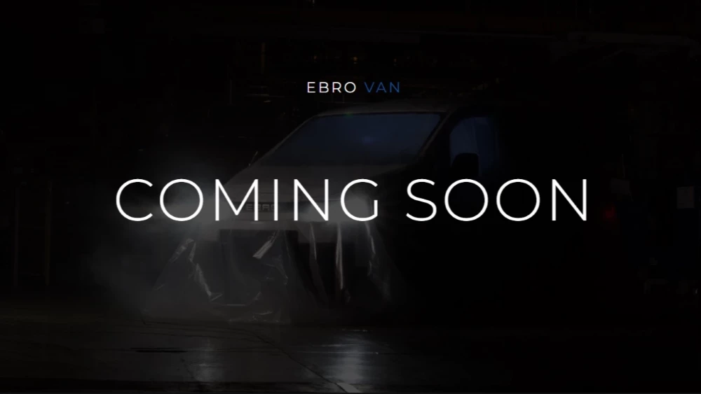 Минивэн Ebro спереди сбоку