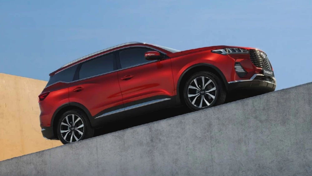 Кроссовер Xcite X-Cross 7 спереди сбоку