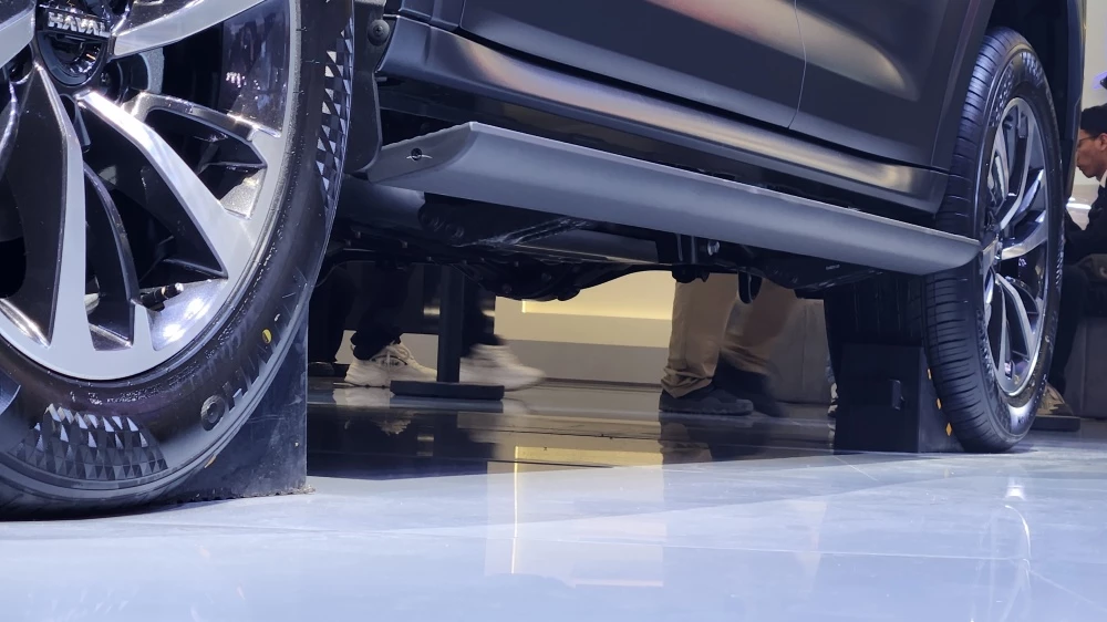 Haval H9 второго поколения новый серый снизу