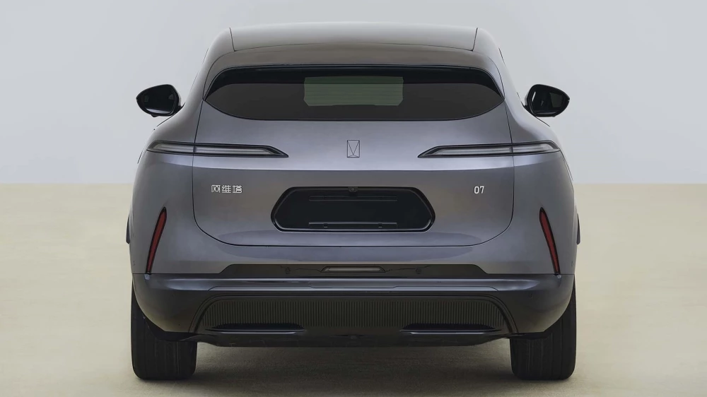 электрический кроссовер Avatr 07 сзади