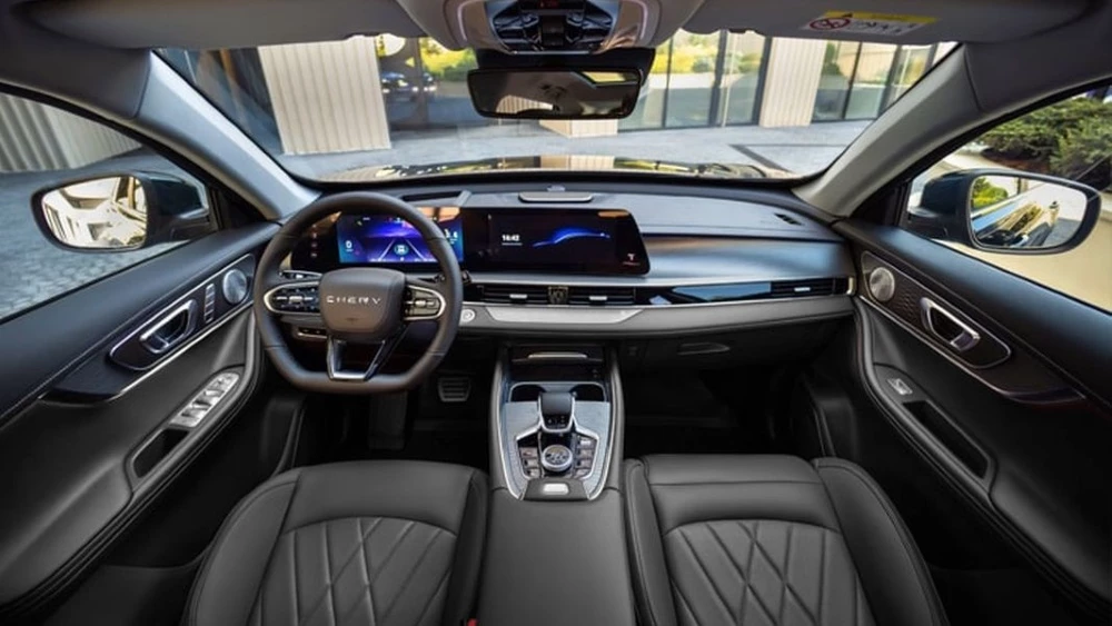 Обновленный кроссовер Chery Tiggo 8 Pro Max салон интерьер