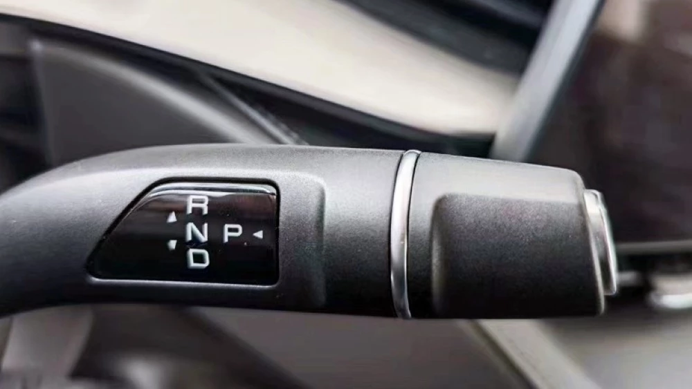 Новый кроссовер Haval h6 интерьер дилерский центр в Китае