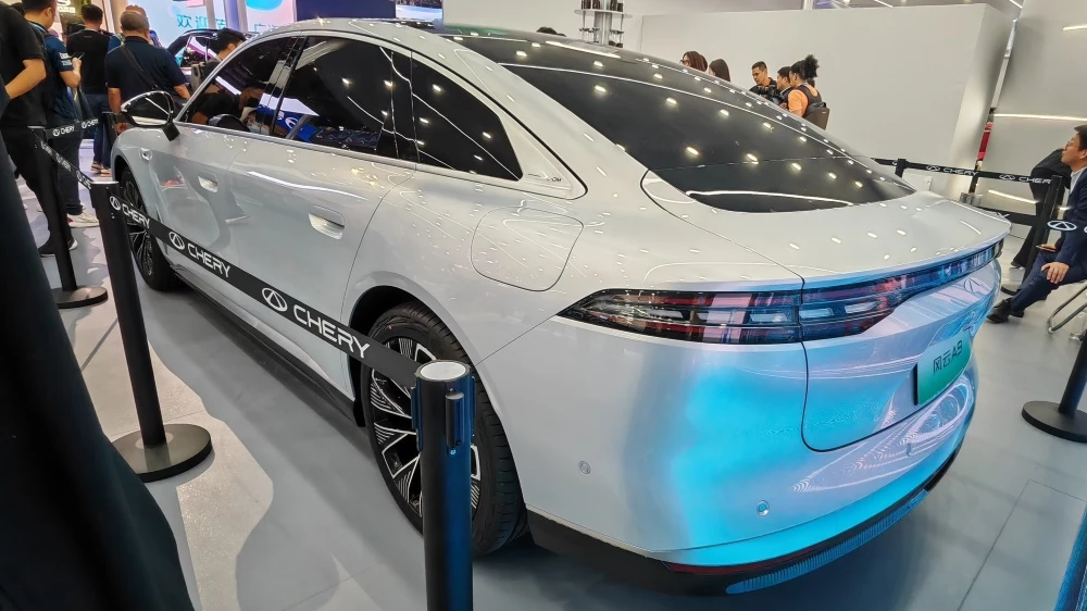 Седан Chery Fulwin A9 сзади сбоку Пекинский автосалон