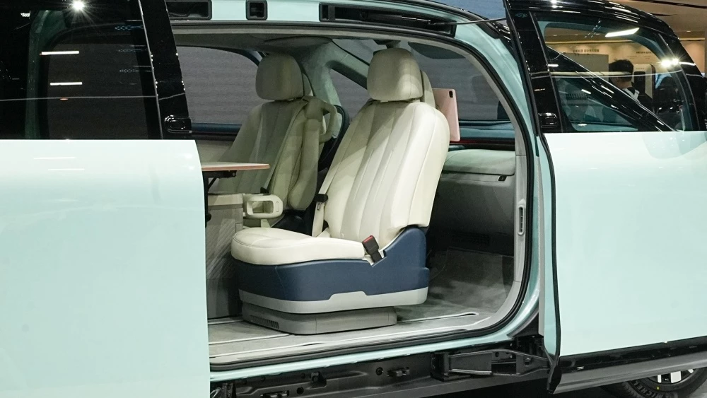 Минивэн Zeekr Mix интерьер Пекинский автосалон