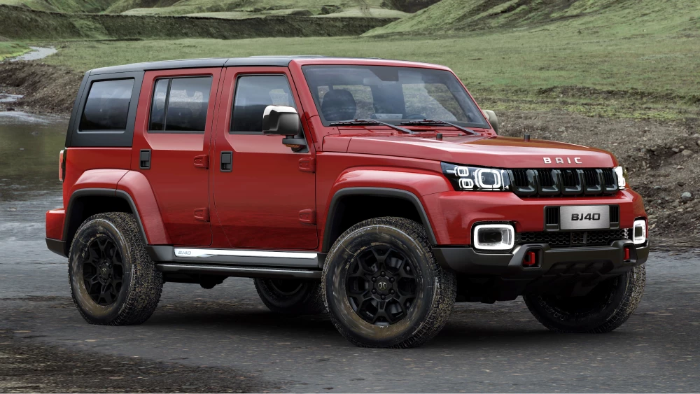 дизельный baic bj40 красный сбоку спереди