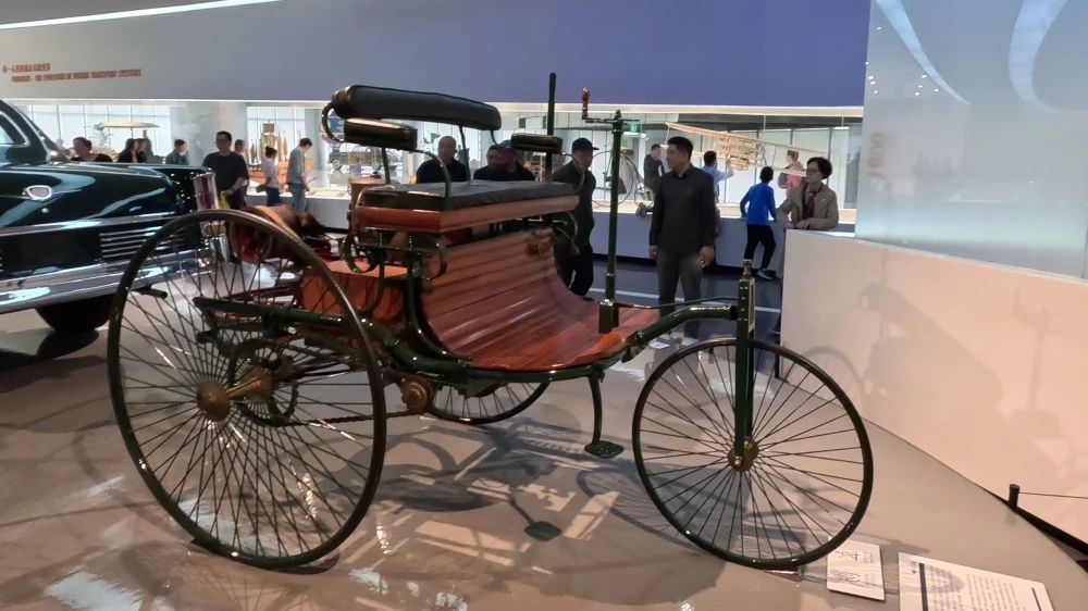Реплика Benz Patent-Motorwagen Шанхайский автомобильный музей