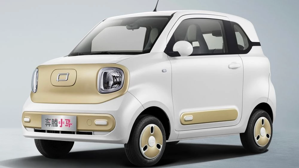 FAW Bestune Pony сбоку спереди