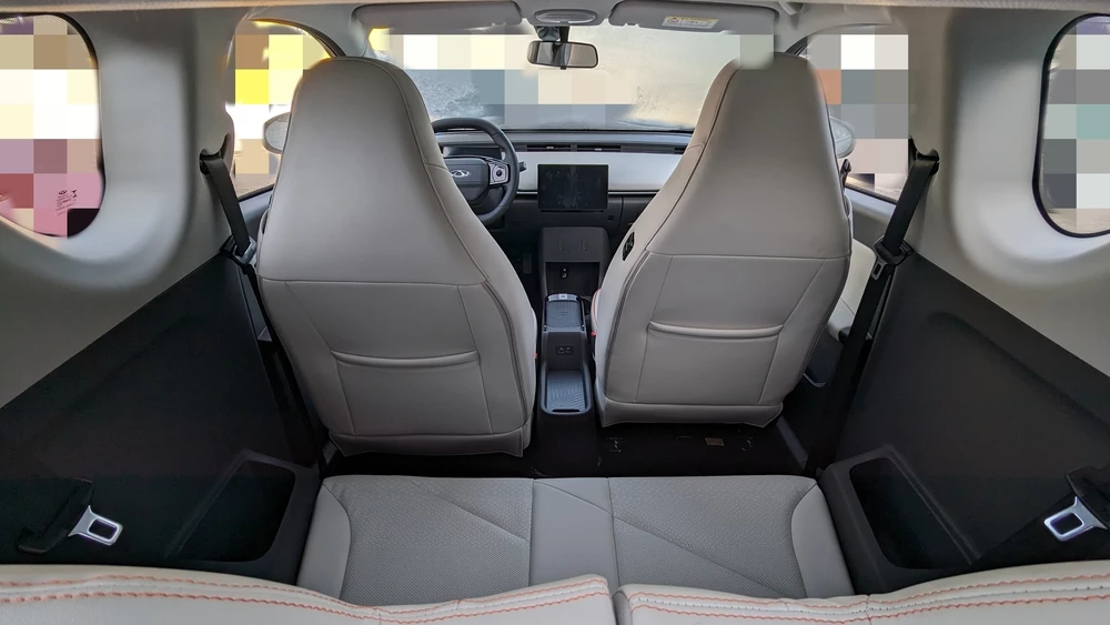 Chery eQ1 в России салон интерьер сиденья второй ряд