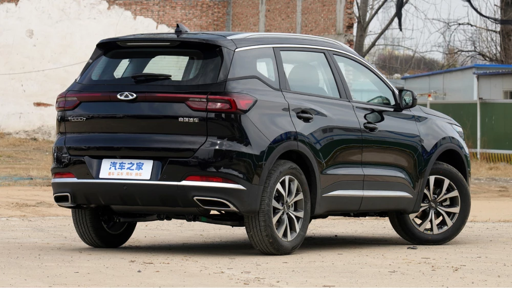 chery tiggo 7 обновлённый сзади сбоку чёрный 