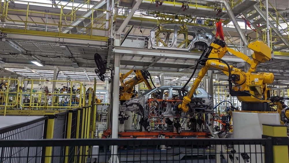 завод Chery в Китае сварка