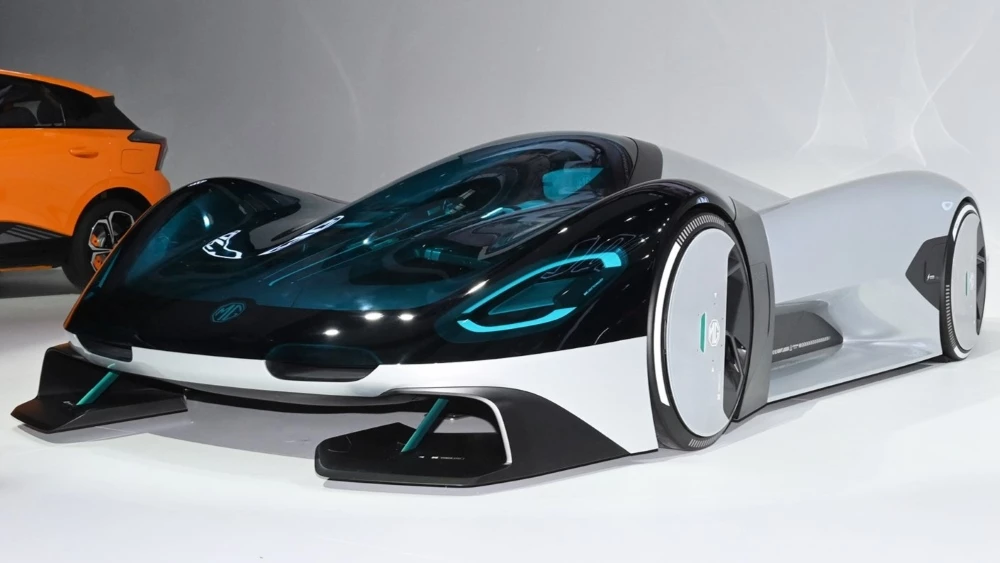 Концепт-кар MG EX181 спереди сбоку Пекинский автосалон