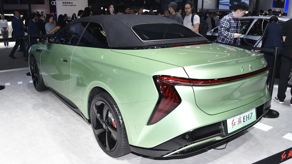 Кабриолет Hongqi EH7 сзади сбоку Пекинский автосалон