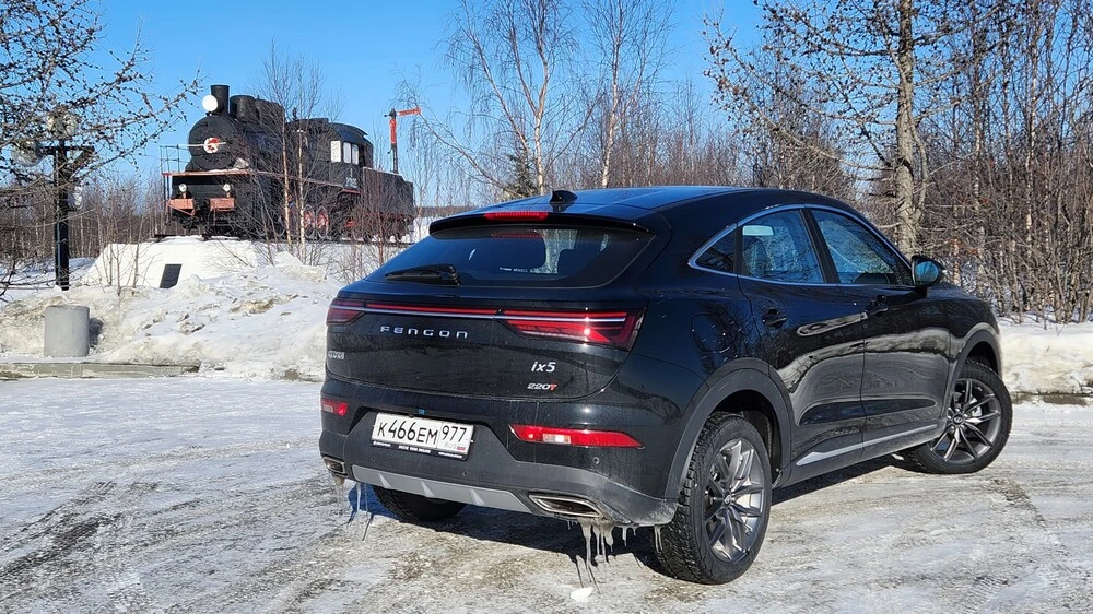 DFSK ix5 сбоку сзади тест