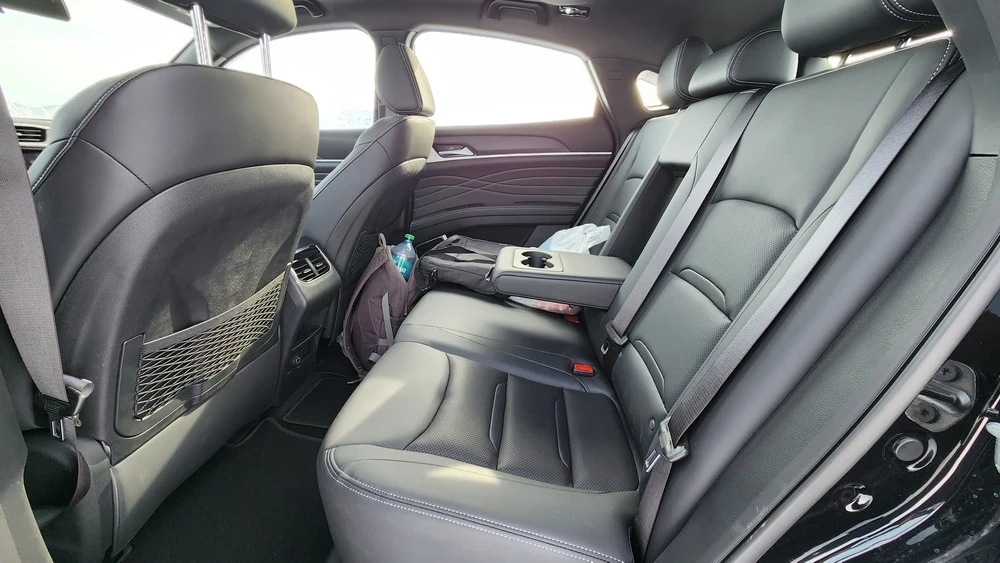 DFSK ix5 салон интерьер второй ряд сиденья тест