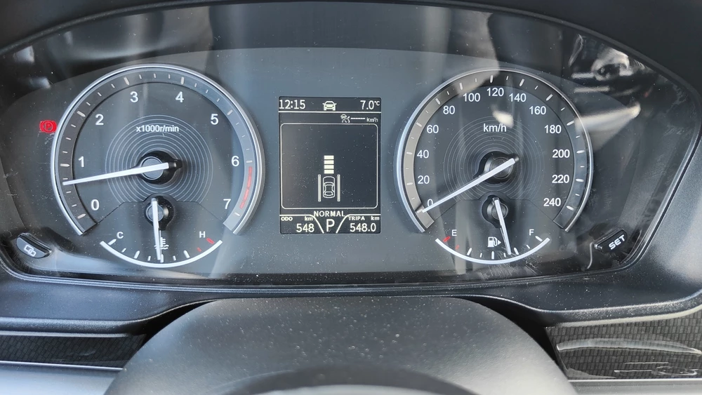 Dongfeng DFSK Fengon ix7 тест Мишина салон интерьер приборка приборная панель