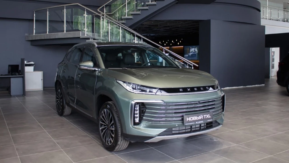 exeed txl ключавто пулково в автосалоне спереди дилер