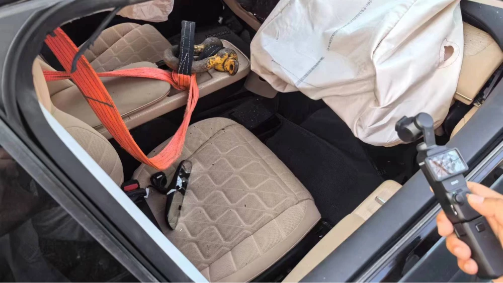 кроссовер exeed exlantix et краш-тест салон