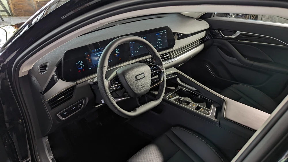 Обновленный лифтбек FAW Bestune B70 салон интерьер