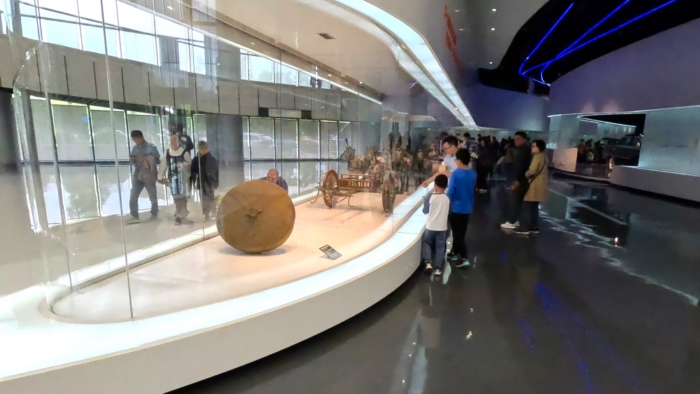 шанхайский автомобильный музей первое колесо