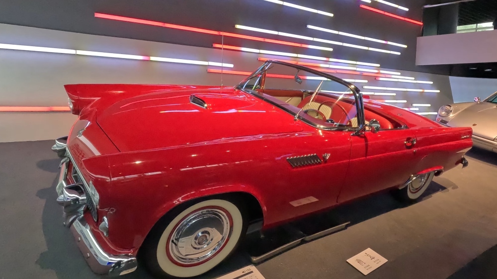 Ford Thunderbird Шанхайский автомобильный музей