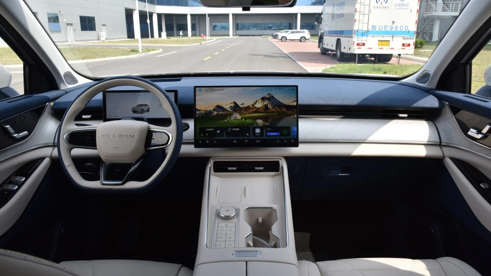 Гибридный кроссовер Chery Fulwin T9 салон интерьер