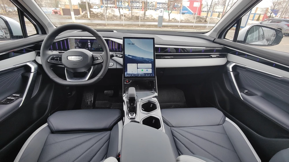 Geely Atlas тест Мишина салон интерьер