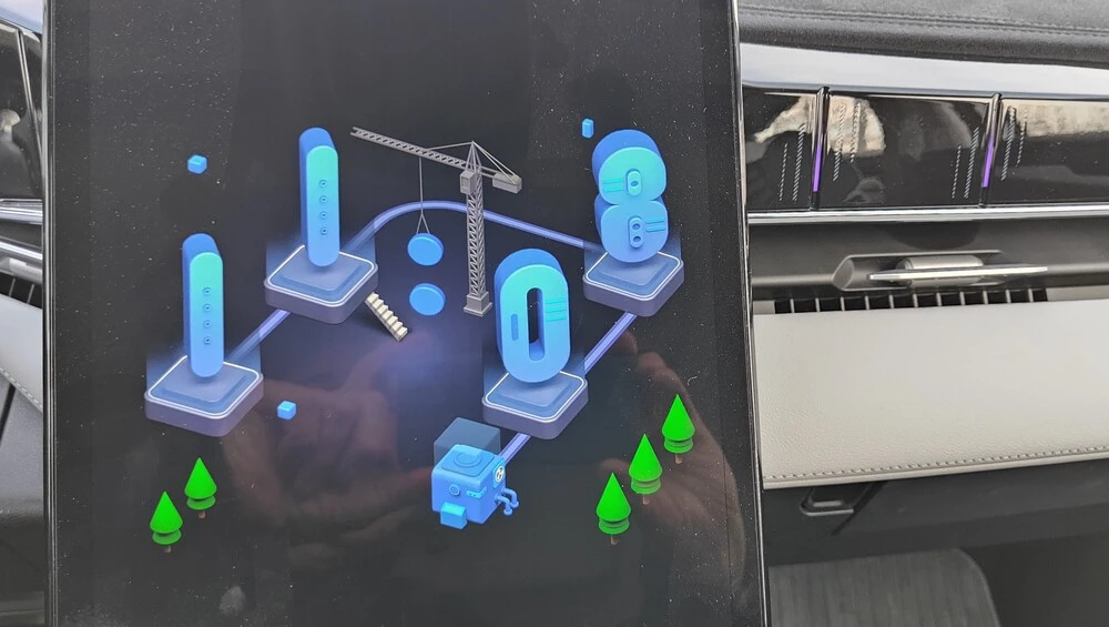 Geely Atlas тест Мишина салон интерьер мультимедиа часы