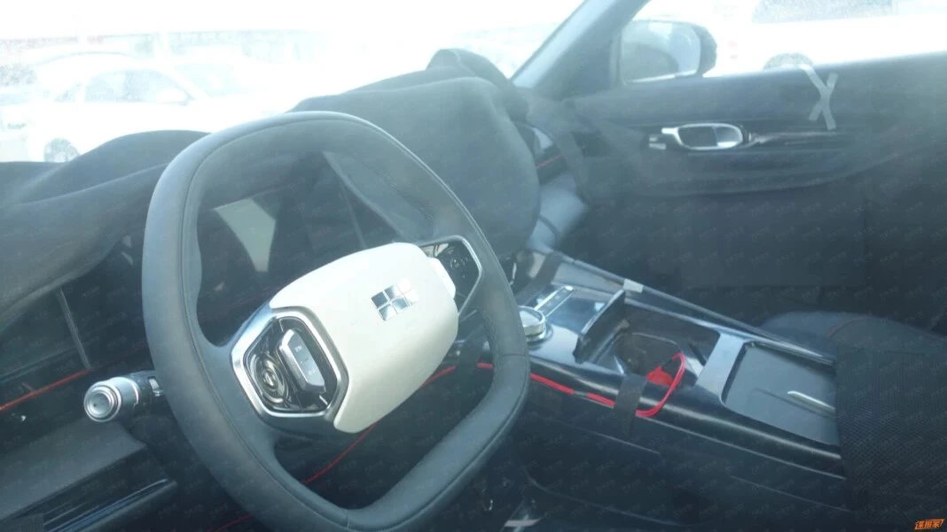 Geely Galaxy L5 салон интерьер шпионское фото