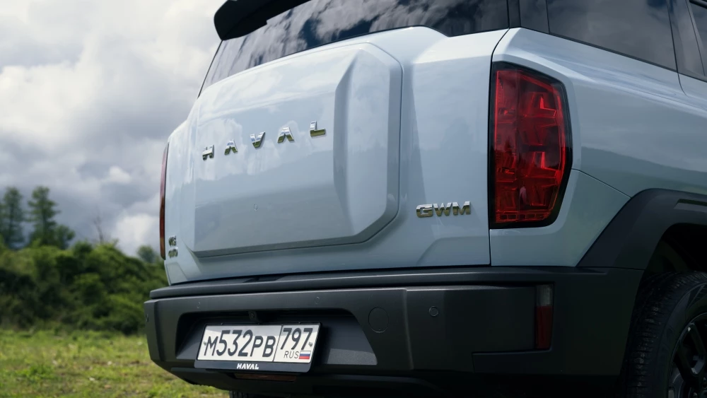 Haval H3 тест-драйв сбоку сзади