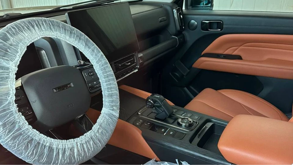 новый внедорожник haval h9 второе поколение салон коричневый дилер москва россия