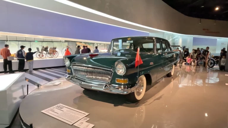 Hongqi CA72 Шанхайский автомобильный музей