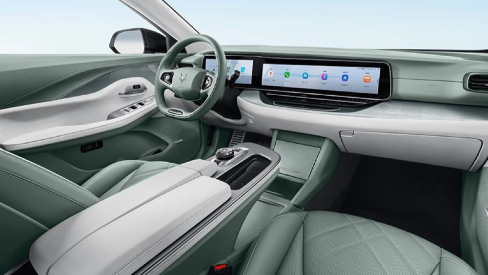 Лифтбек Arcfox Alpha S интерьер зеленый официальные изображения