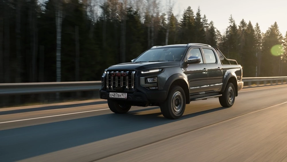 JAC T9 тест сбоку спереди в динамике