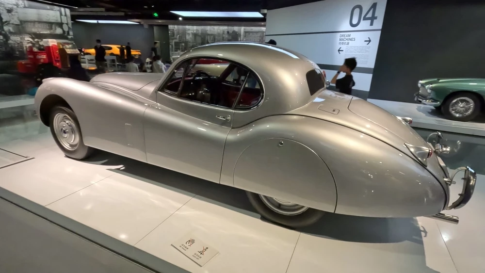 Jaguar XK120 Шанхайский автомобильный музей