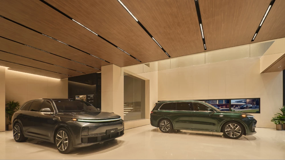 li auto lixiang дилерский центр автосалон китай