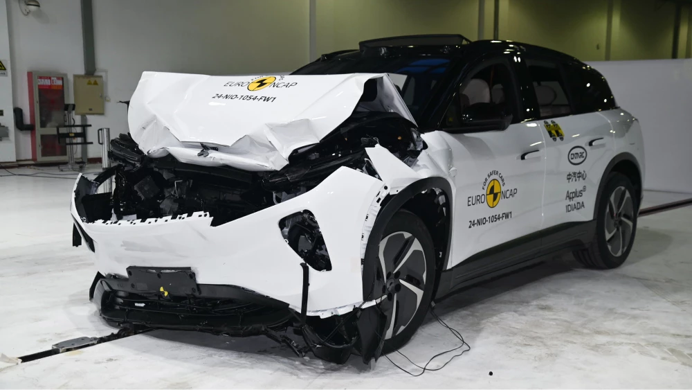nio el6 es6 сбоку спереди белый после фронтальный удар краш тест euro ncap
