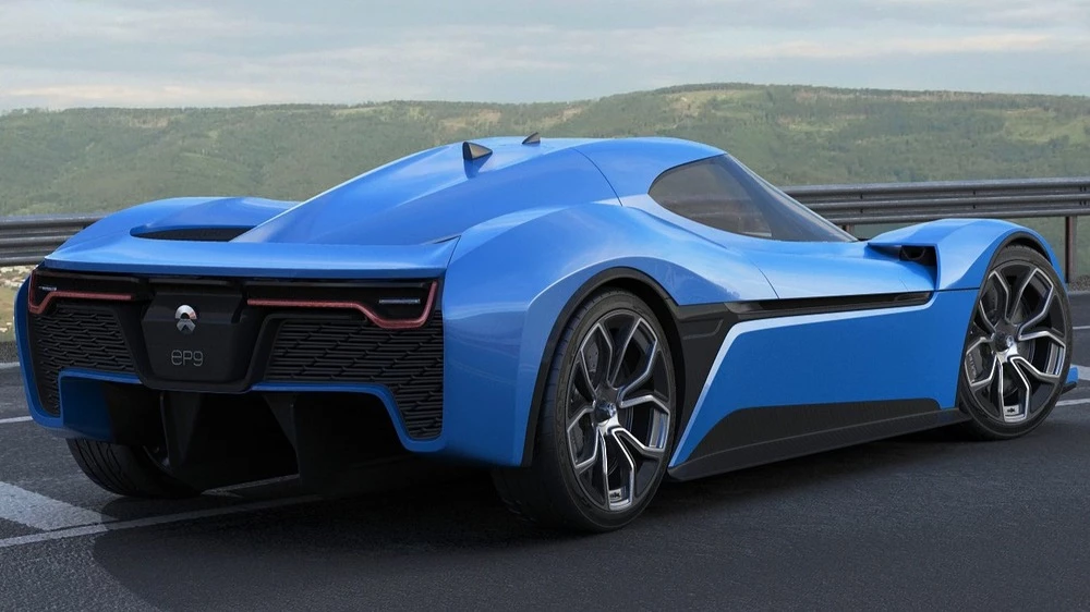 гиперкар NIO EP9 сзади сбоку