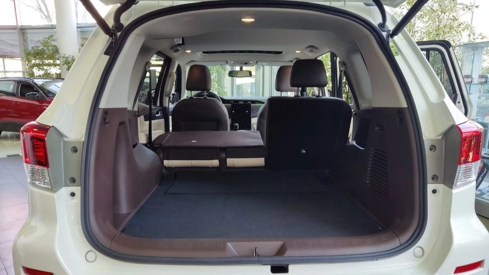 рамный oting паладин у дилера в автосалоне аарон багажник салон интерьер