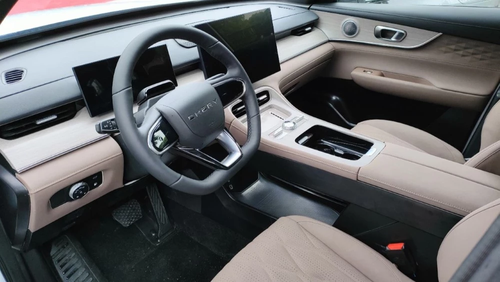 Новый кроссовер Chery Tiggo 8 в Пекине интерьер