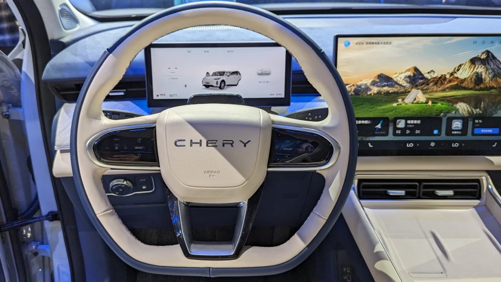 Кроссовер Tiggo 9 PHEV интерьер в Пекине