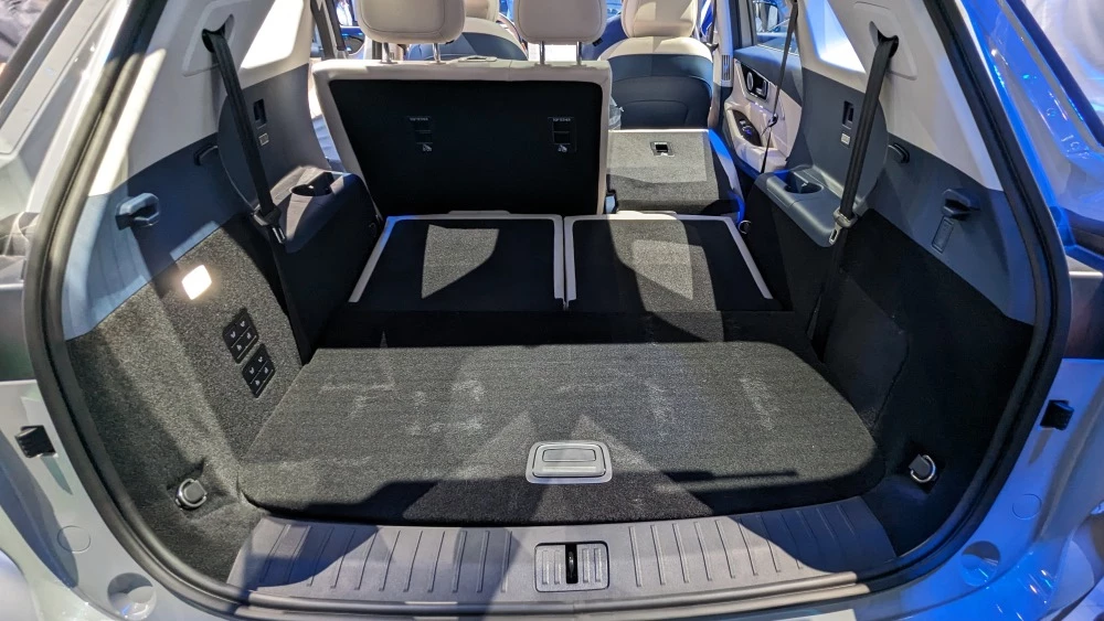 Кроссовер Tiggo 9 PHEV трансформация салона в Пекине