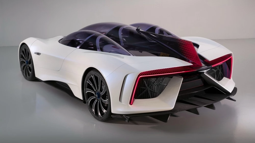 Концептуальное спорткупе Techrules Ren сбоку сзади