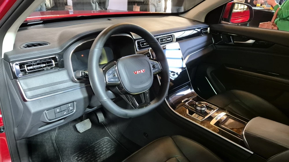 Кроссовер VGV U75 Plus салон интерьер