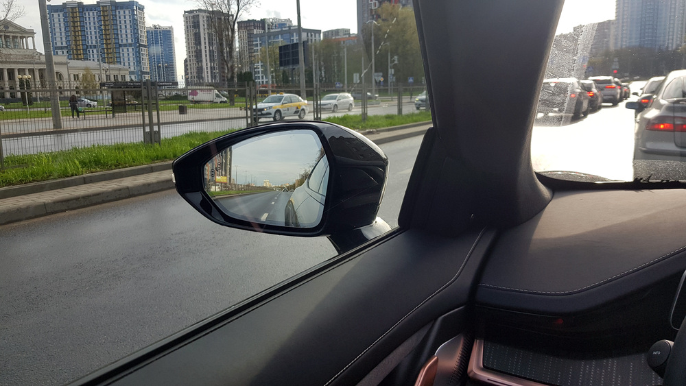Zeekr 001 салон интерьер в Беларуси тест официальный боковое зеркало