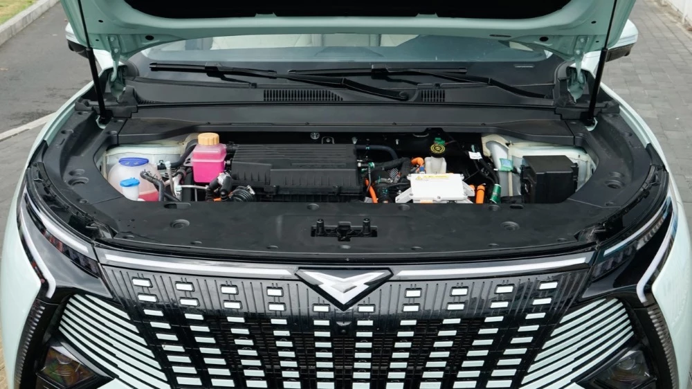 Гибридный кроссовер Kaiyi X7 Kunlun iHD спереди