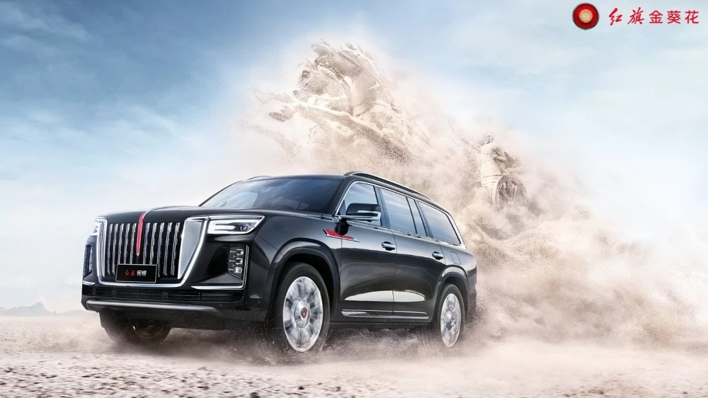 Внедорожник Hongqi LS7 спереди сбоку