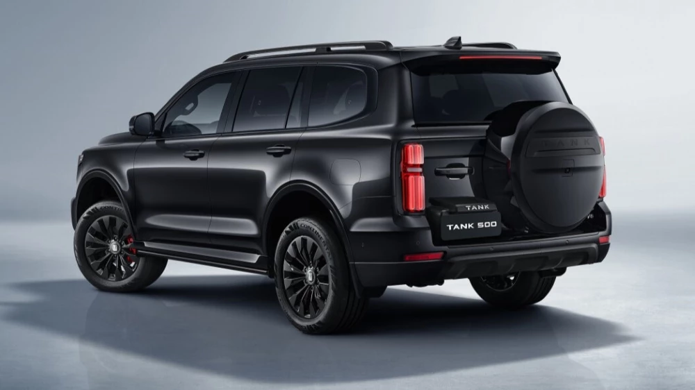 Внедорожник Tank 500 Blacktrail сзади сбоку