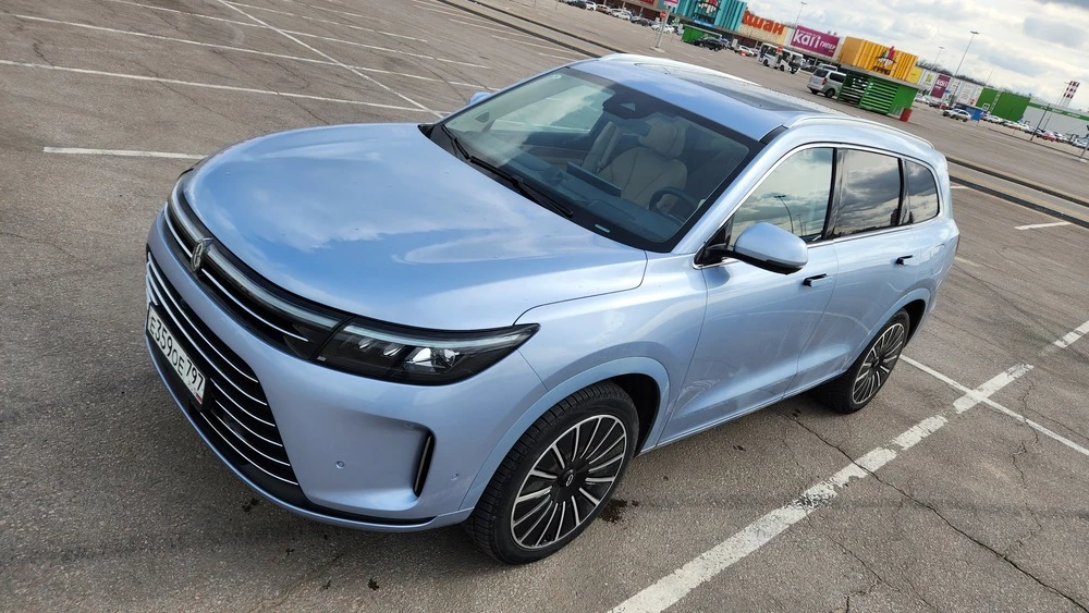 Aito M7 сбоку спереди сверху тест