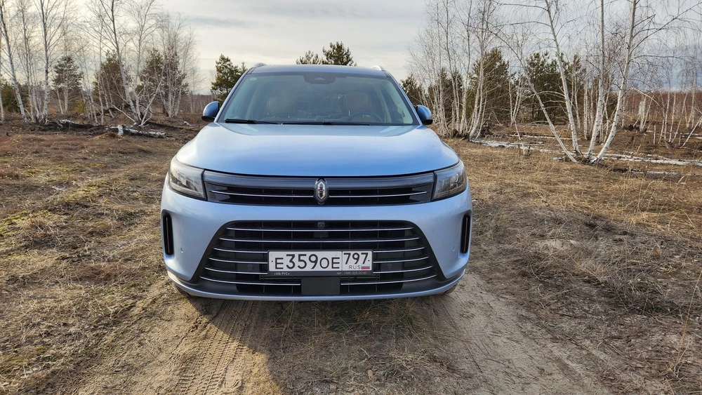 Aito M7 спереди