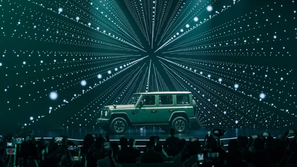 новый BAW 212 нового поколения презентация сбоку